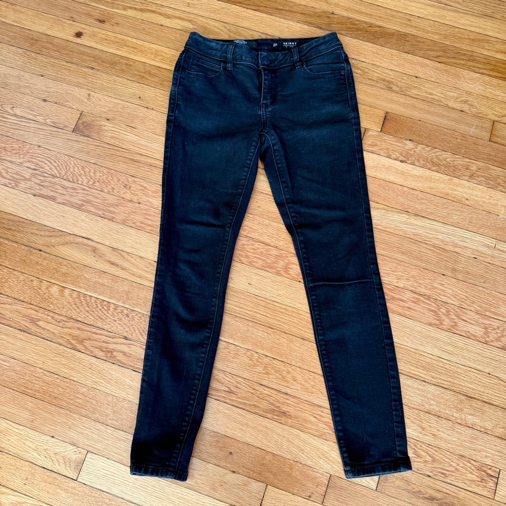 Simply Vera Wang Black Skinny Jeans | Size 2 Petite - Picture 2 of 7